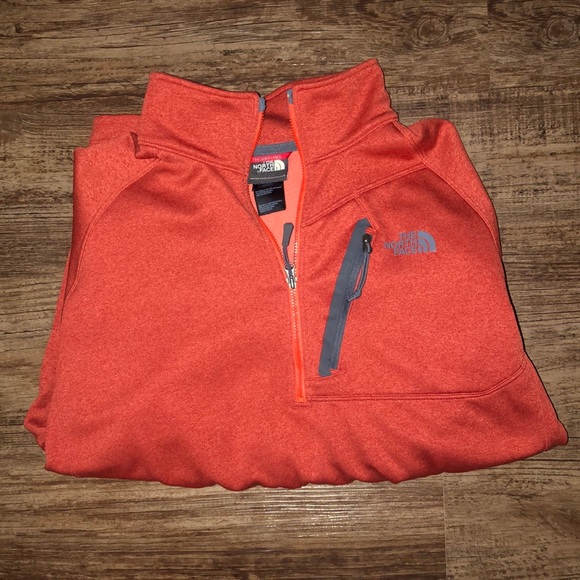The North Face warm gear - Picture 1 of 3